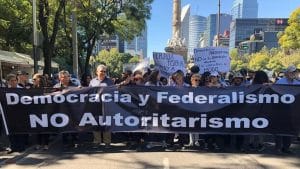 Marcha contra López. Foto: El Financiero