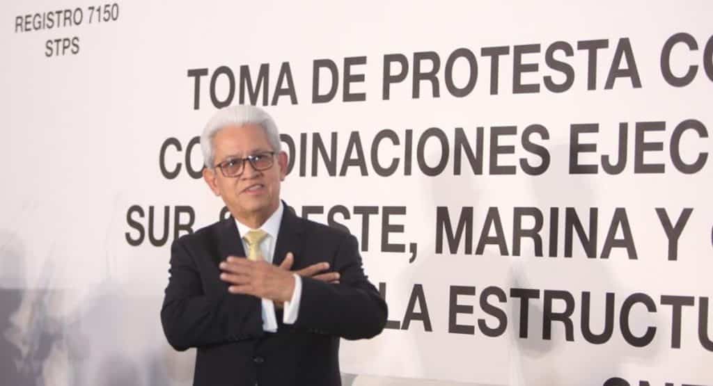 Eliel Flores Ángeles rinde protesta