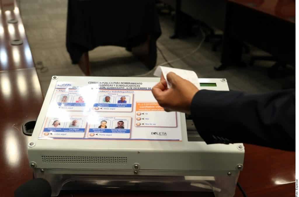 urna electrónica en las elecciones de Coahuila e Hidalgo