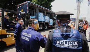 Grupo Modelo dona medio millón de cubrebocas a policías de la CDMX