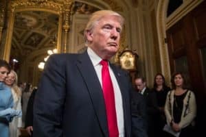 Trump anuncia orden ejecutiva para cerrar migración a EUA