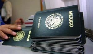 SRE anuncia reapertura parcial del servicio de emisión de pasaportes
