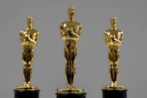 Por COVID-19, posponen entrega de los premios Oscar 2021