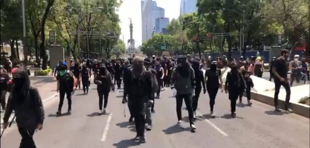 protestan en Reforma contra brutalidad policial