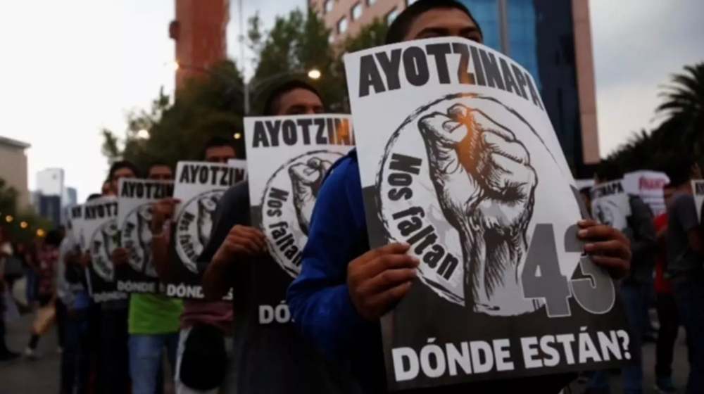 Identifican a uno de los normalistas de Ayotzinapa