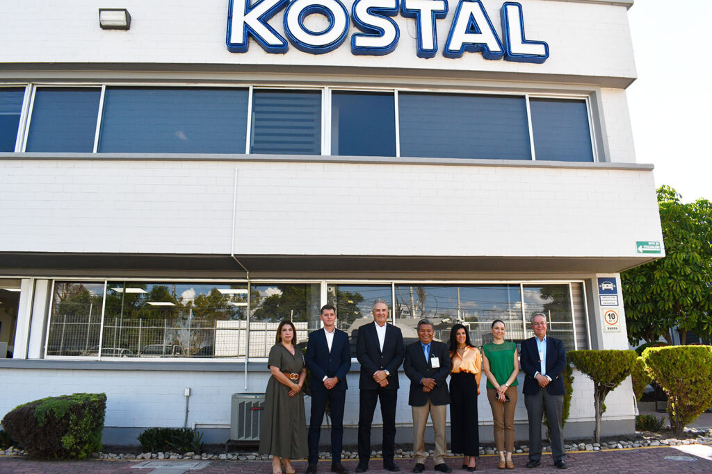 Consolidan UTEQ y Kostal Formación en Educación Dual