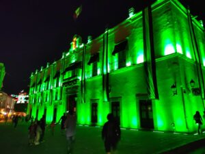 Palacio de Gobierno se ilumina de verde por el Día Nacional de la Donación de Órganos