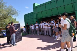 Participan estudiantes de preparatoria en el Primer Foro Estatal de Energías Limpias