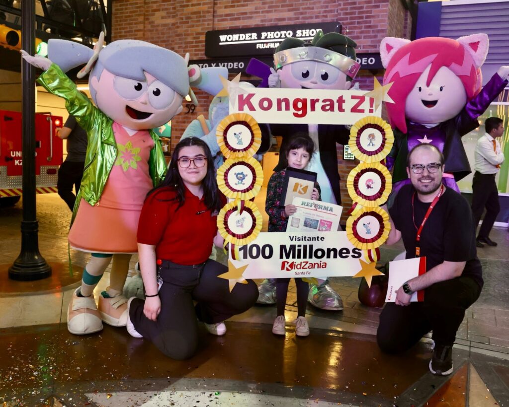 ¡KidZania le da la bienvenida a su visitante 100 millones!