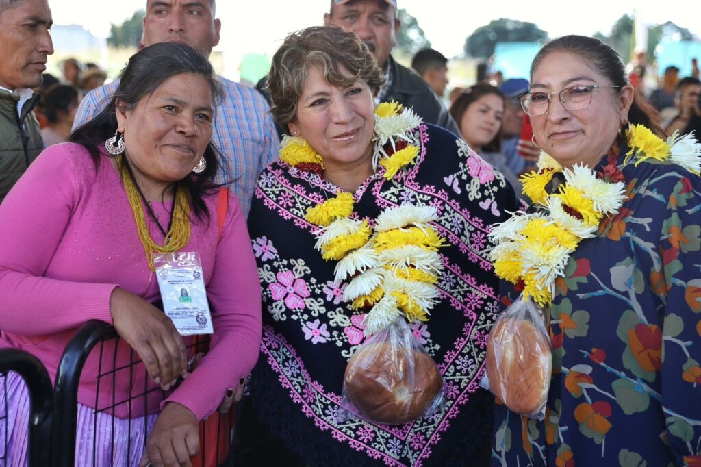 Gobernadora Delfina Gómez regresa a Villa Victoria y cumple: Inaugura plan de rehabilitación de caminos en la región mazahua