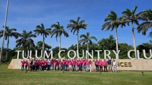 Bahia Principe Riviera Maya Resort y Tulum Country Club se pintan de rosa y se suman al día de lucha contra el cáncer de mama para sensibilizar a la comunidad