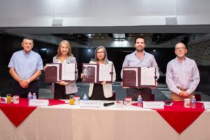 Gobierno de Sonora a través de Sedesson celebra firma de convenio con la Cámara Mexicana de la Industria de la Construcción (CMIC)
