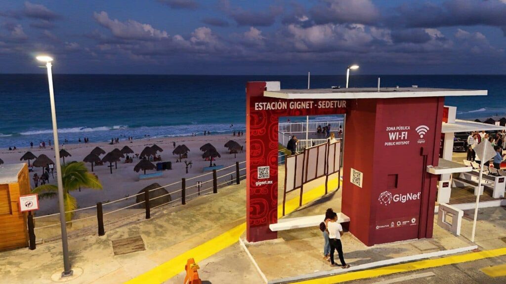 Da inicio Mara Lezama a internet gratuito y público en playas de Cancún