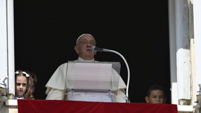 “Pecadores sí, corruptos no”: La exhortación del Papa Francisco hoy en el Ángelus