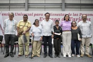 Pensión a personas con discapacidad ya es universal en Veracruz