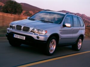 El BMW X5 cumple 25 años de ofrecer el placer de conducir en todo tipo de caminos