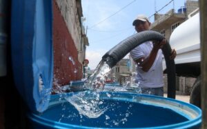 Asegura gobierno capitalino toma irregular de agua en Tlalpan; reforzará combate al huachicol con operativos