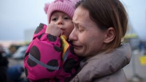 Más de 8 millones de mujeres y niñas ucranianas necesitarán asistencia humanitaria en 2024