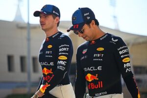 Max y Sergio finalizan test de pretemporada en Bahréin