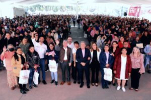 Gobierno de Delfina Gómez apoya a mujeres del Estado