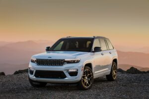 Jeep Grand Cherokee premiada por S&P Global Mobility